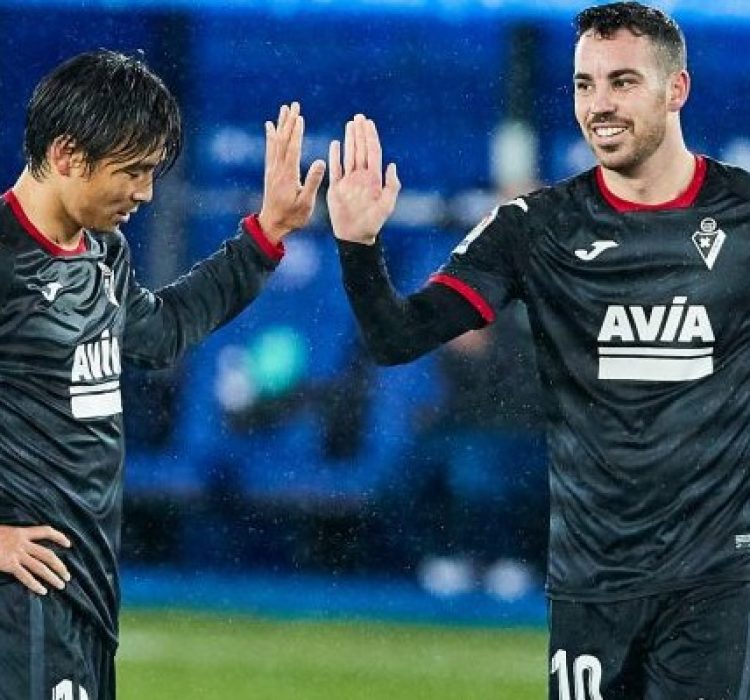 Алавес победи с 2:1 Ейбар bet365