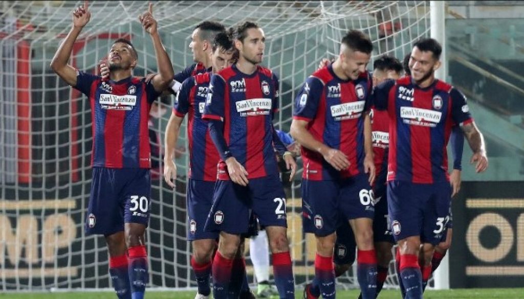 Кротоне победи с 2:1 Парма bet365