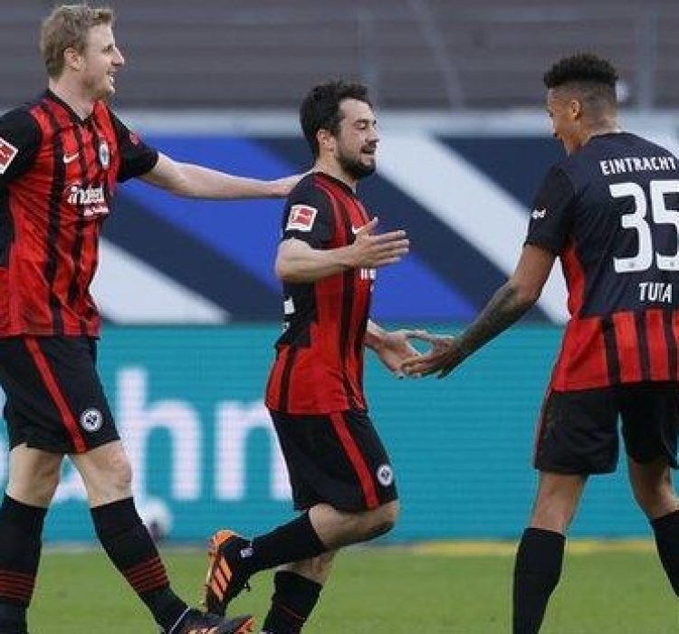 Айнтрахт (Франкфурт) победи с 2:1 Байерн Мюнхен bet365
