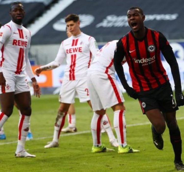 Айнтрахт (Франкфурт) победи с 2:0 Кьолн bet365