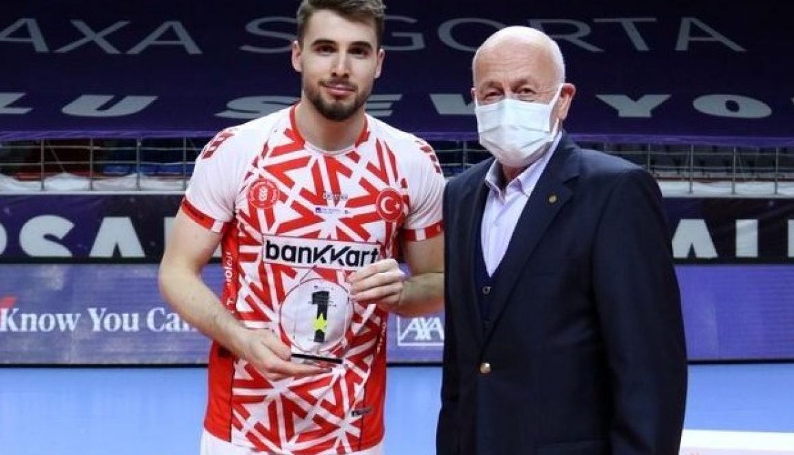 Мартин Атанасов попадна в идеалният отбор за сезона в Турция bet365