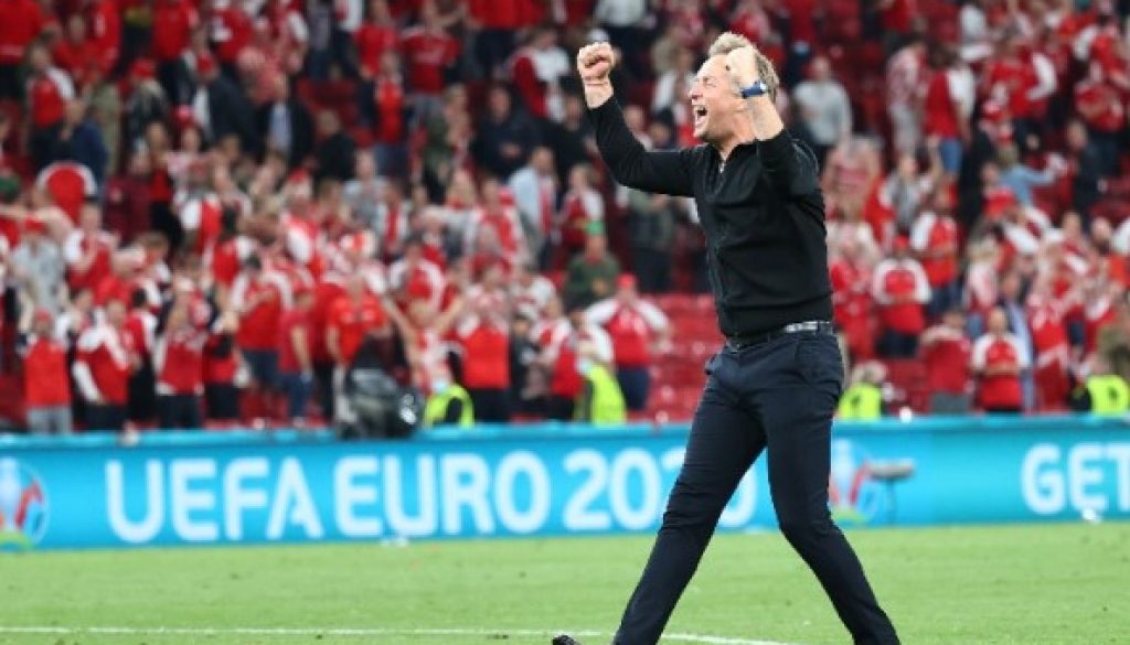 Каспер Хюлманд заяви, че е много щастлив от победата с 4:0 над Уелс bet365