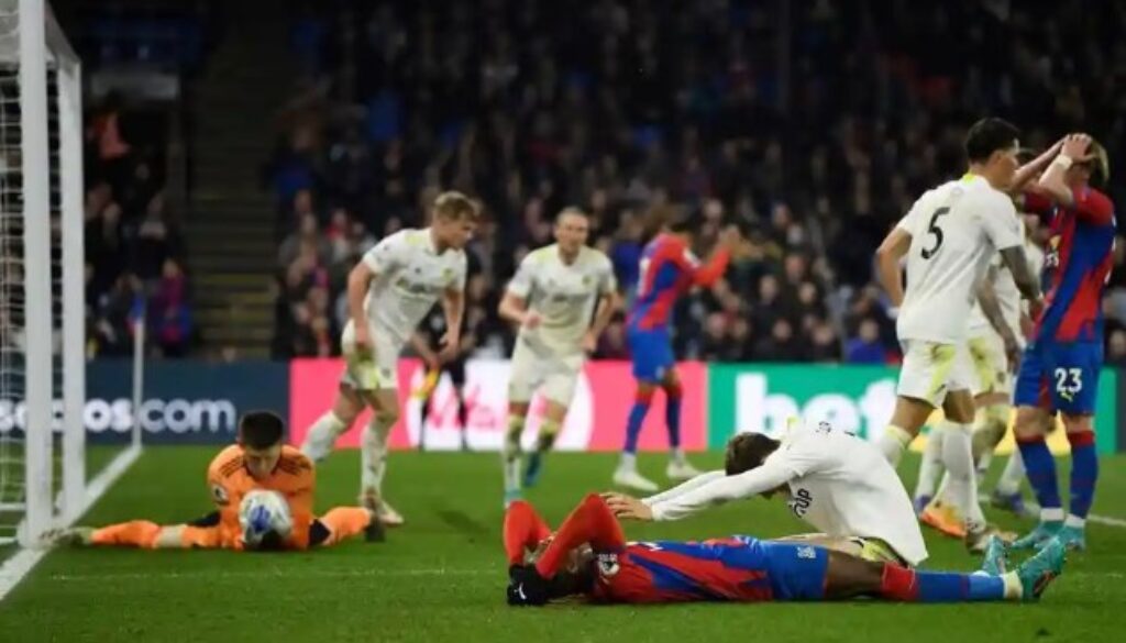 Кристъл Палас и Лийдс завършиха при резултат 0:0 bet365