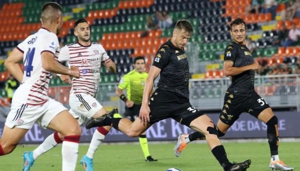 Удинезе победи с 4:0 Салернитана bet365