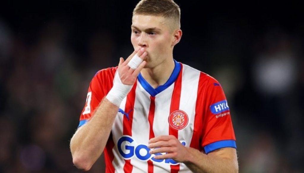 Артьом Довбик bet365